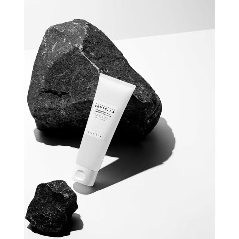 SKIN1004 Madagascar Centella Tone Brightening Cleansing Gel Foam 125ml 